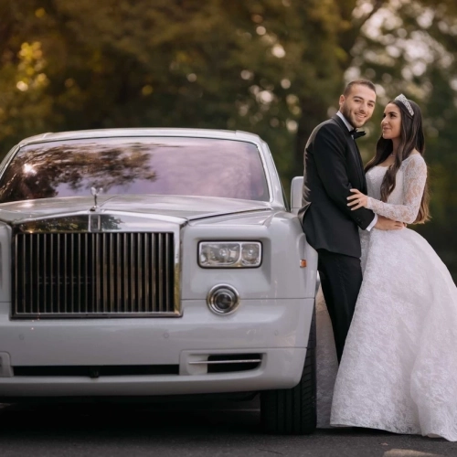 Luxury Wedding Photography: Capturing Opulence Without Losing Emotion image service page blog