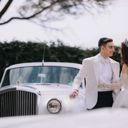 Top Wedding Photography Trends for 2025 You Need to Know image service page blog