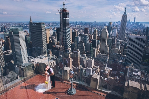Iconic Skyline Weddings in New York City: A Guide for Modern Couples image