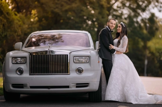 Luxury Wedding Photography: Capturing Opulence Without Losing Emotion image